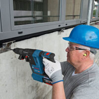 bosch_aku_cekic_busilica_0611909003_b